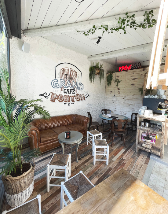 vintage cafe bar el porton